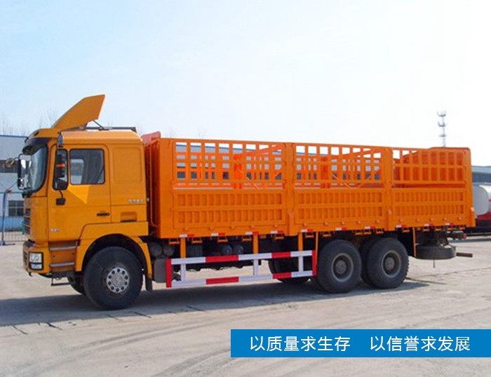 倉柵式半掛車